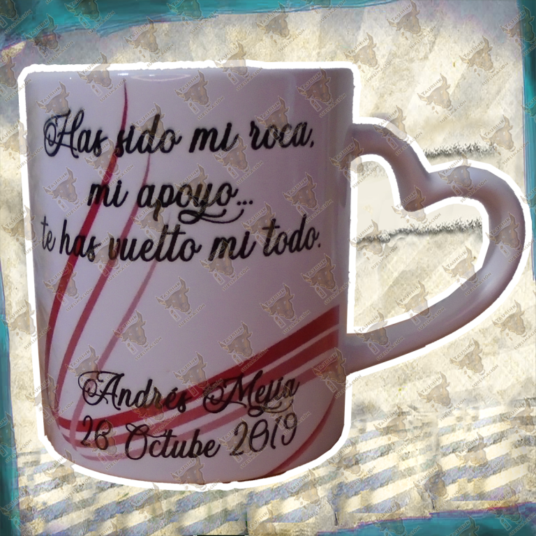 Taza personalizada con asa de corazón